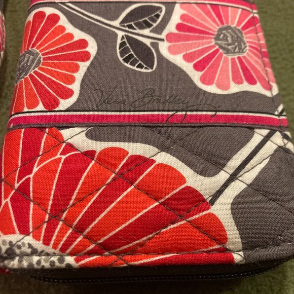 NWOT Vera Bradley Zip Around Wristlet Wallet Purse Cheery Blossom - Picture 5 of 11